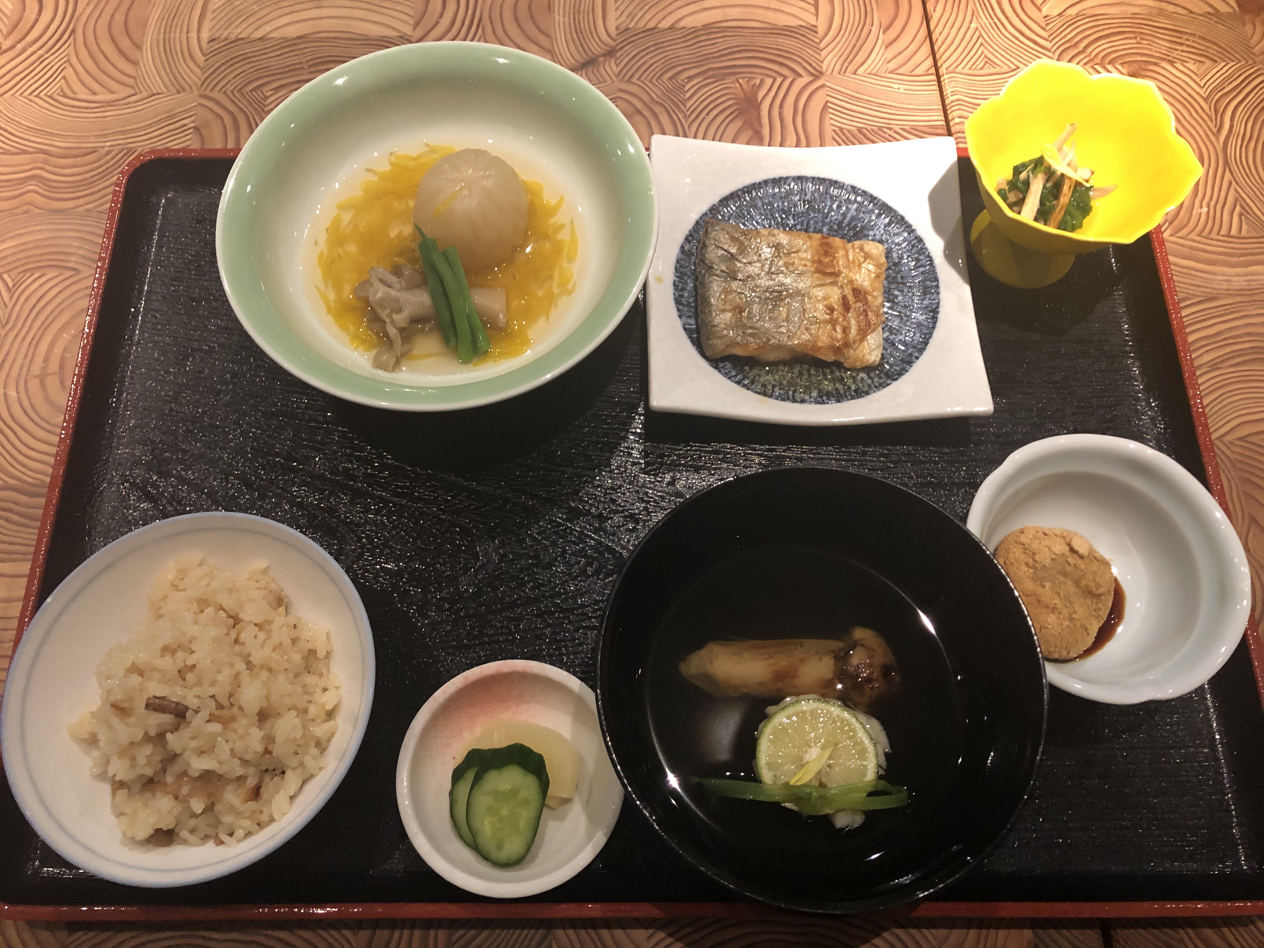 季節食「菊の花楽しむ頃」